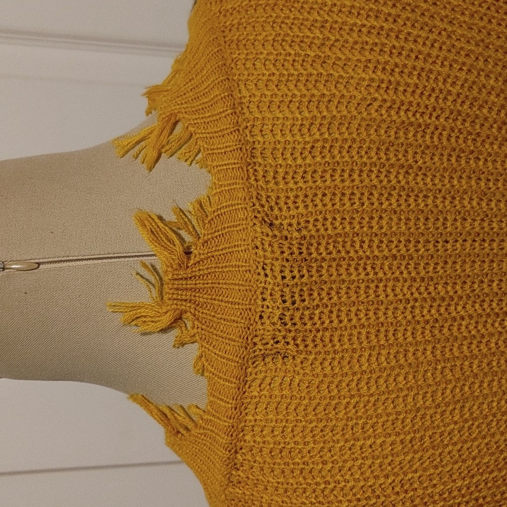 😎 Trendy Threads Sweater - Picture 8 of 12